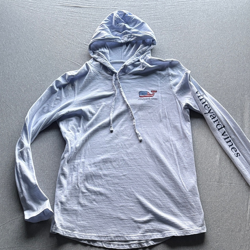 Vineyard Vines Light Blue-Gray Hooded Long Sleeve Tee with Navy Whale Logo